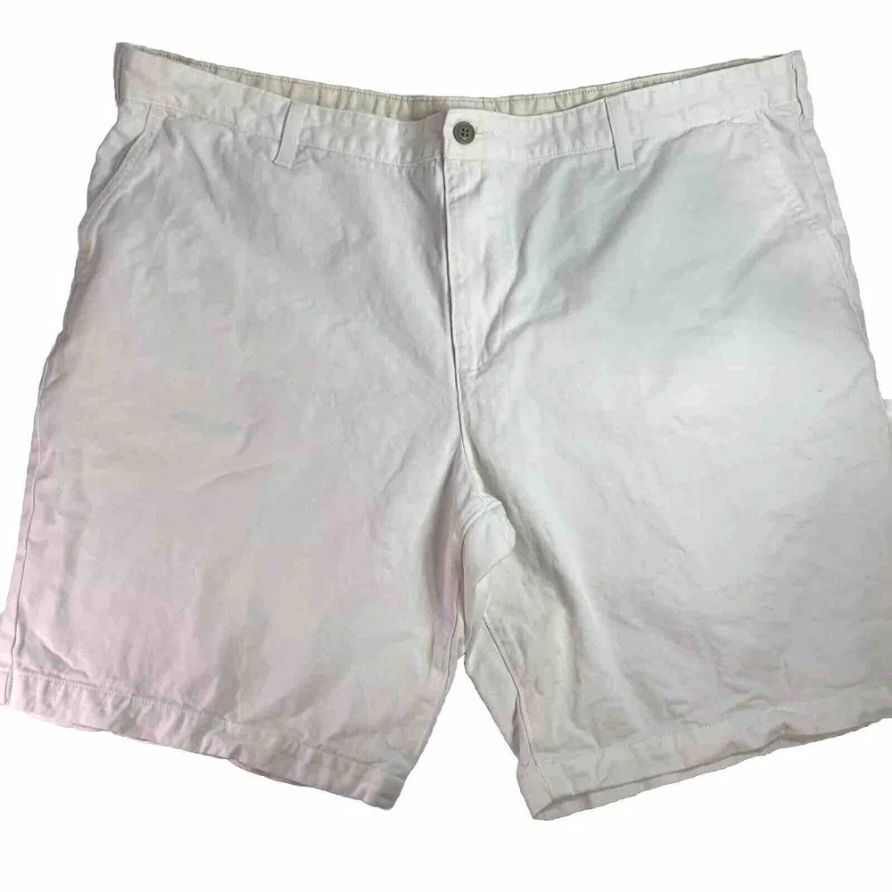 Dockers Shorts Classic Fit Cream Size 44 X 10”‎ Side Security Pocket Flat Front